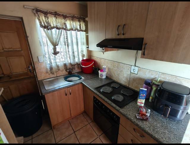 3 BEDROOM HOUSE FOR SALE IN BOITEKONG